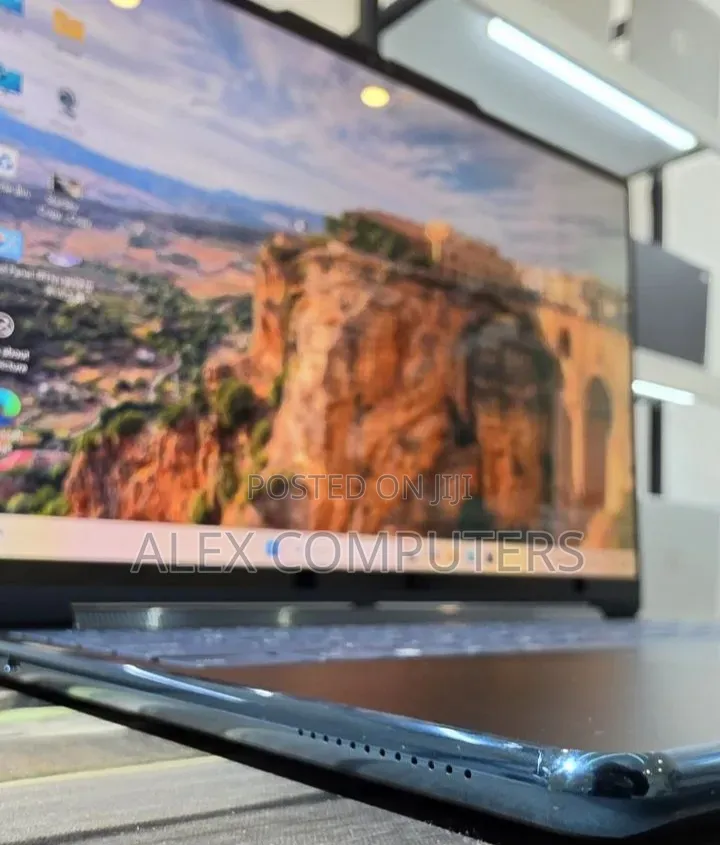 New Laptop Lenovo Yoga 9 16GB Intel Core Ultra 7 SSD 1T