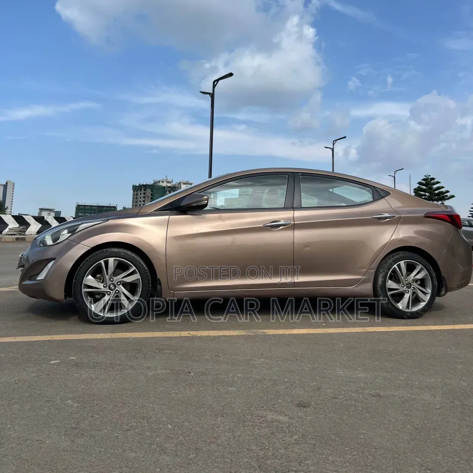 Hyundai Elantra 2015