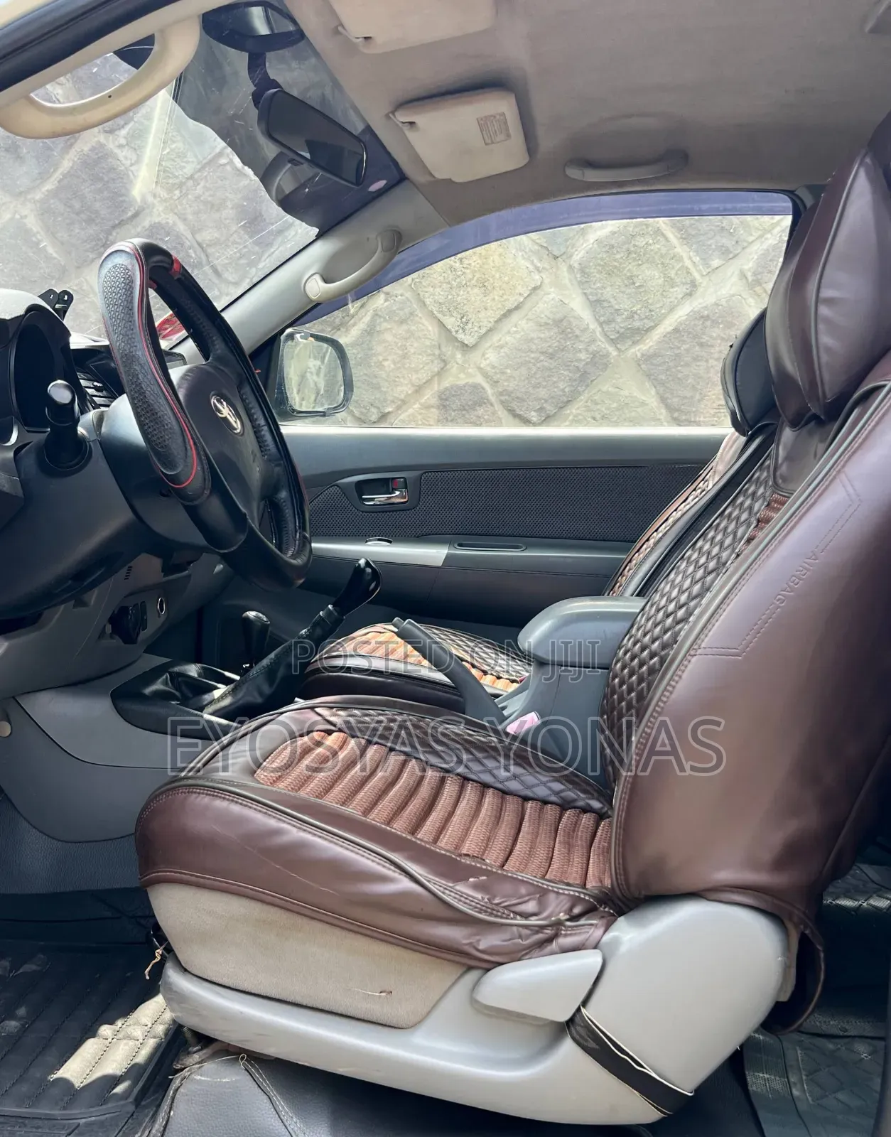 Toyota Hilux 2010 Gray