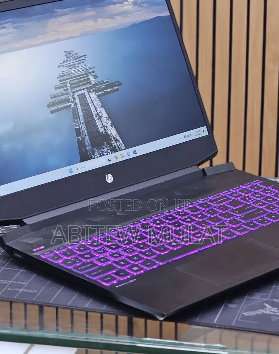 New Laptop HP Pavilion Power 15 8GB AMD Ryzen 5 SSD 512GB