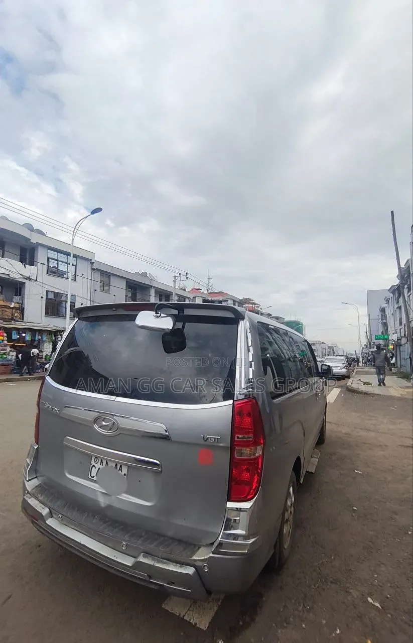 Hyundai Starex 2015 White