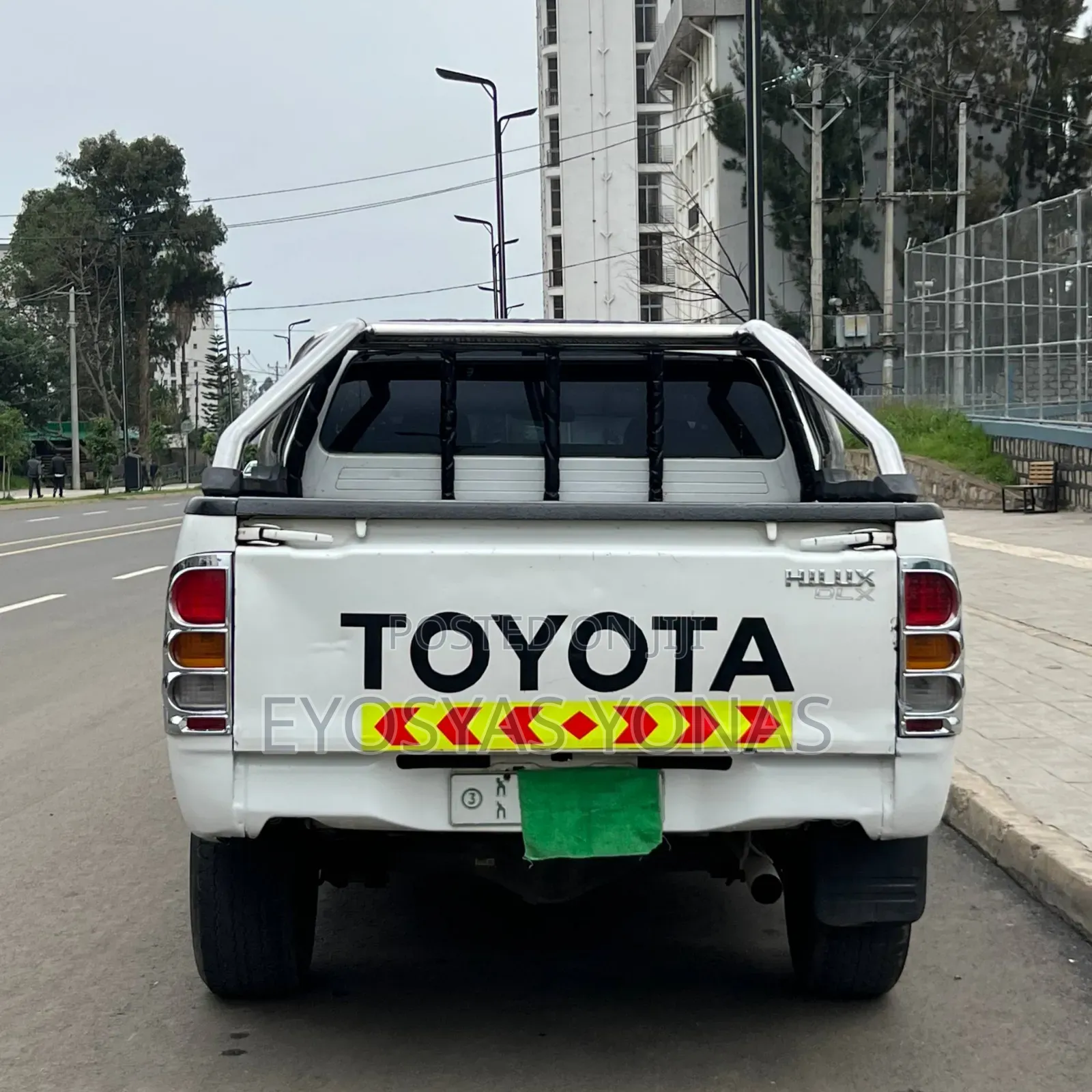 Toyota Hilux 2006 White