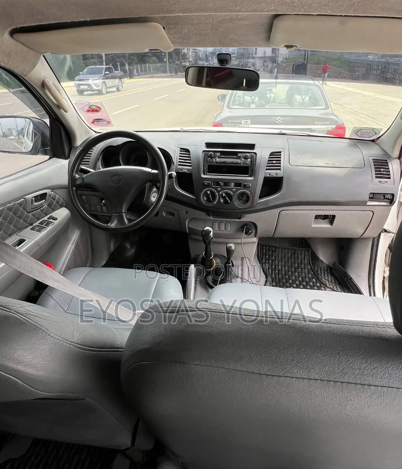 Toyota Hilux 2006 White