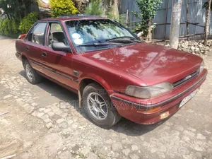Toyota bB 1992 Red