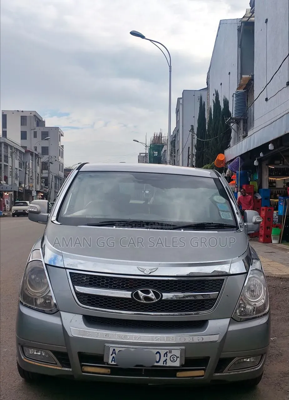 Hyundai Starex 2015 White