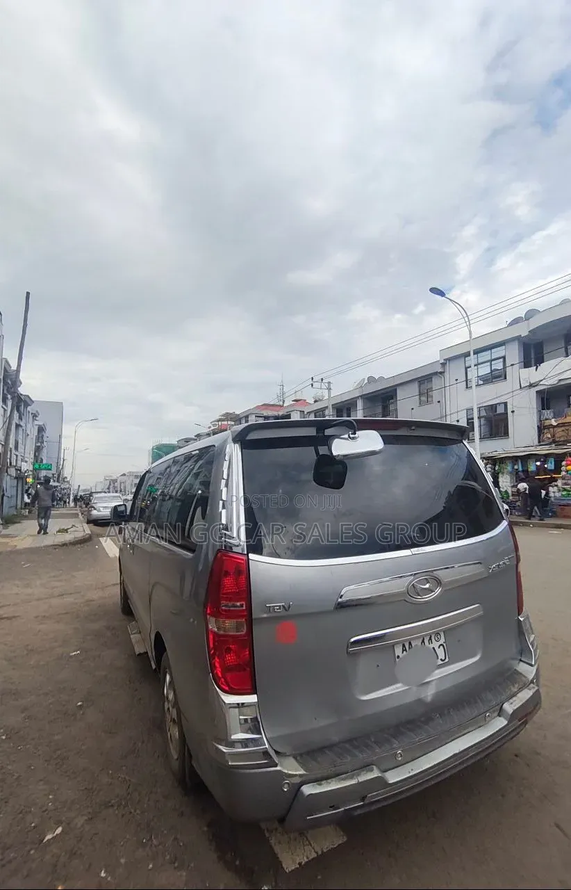 Hyundai Starex 2015 White