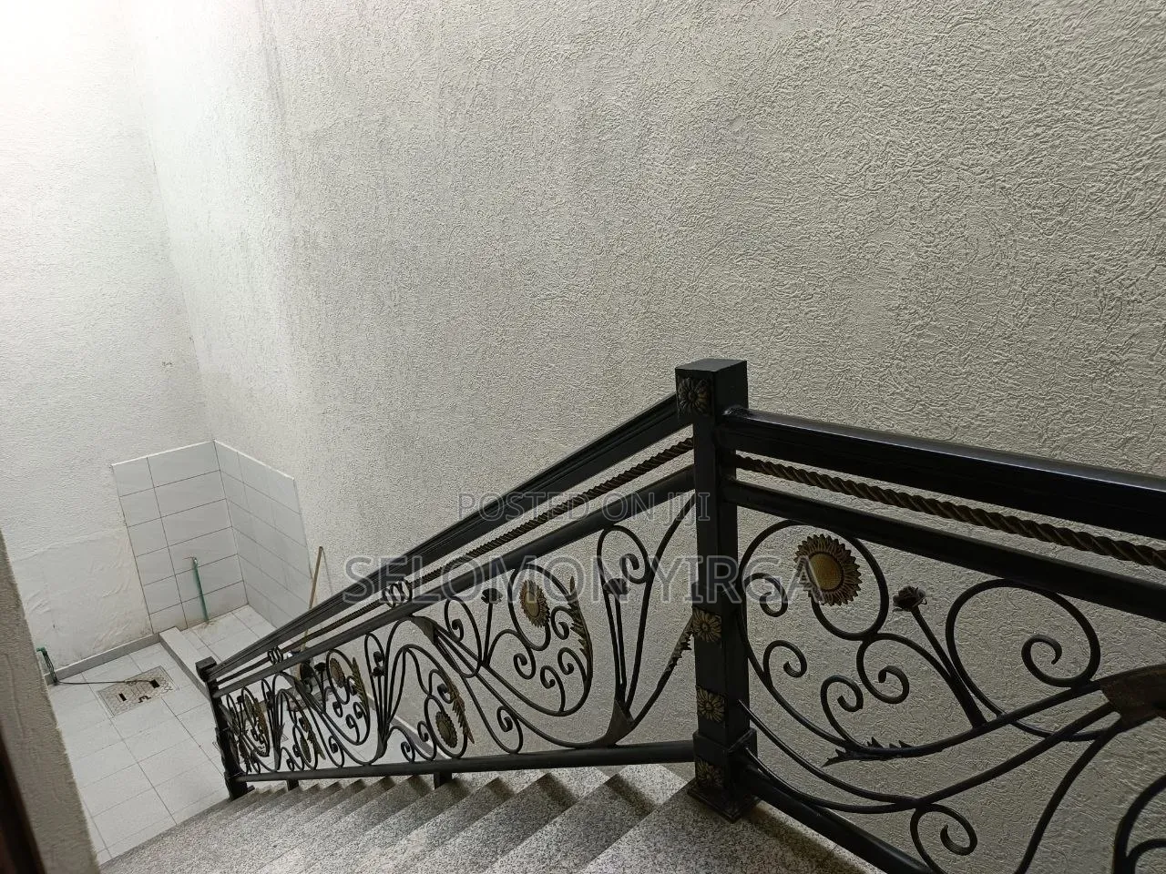 5bdrm House in Adis Ababa, Bole for sale
