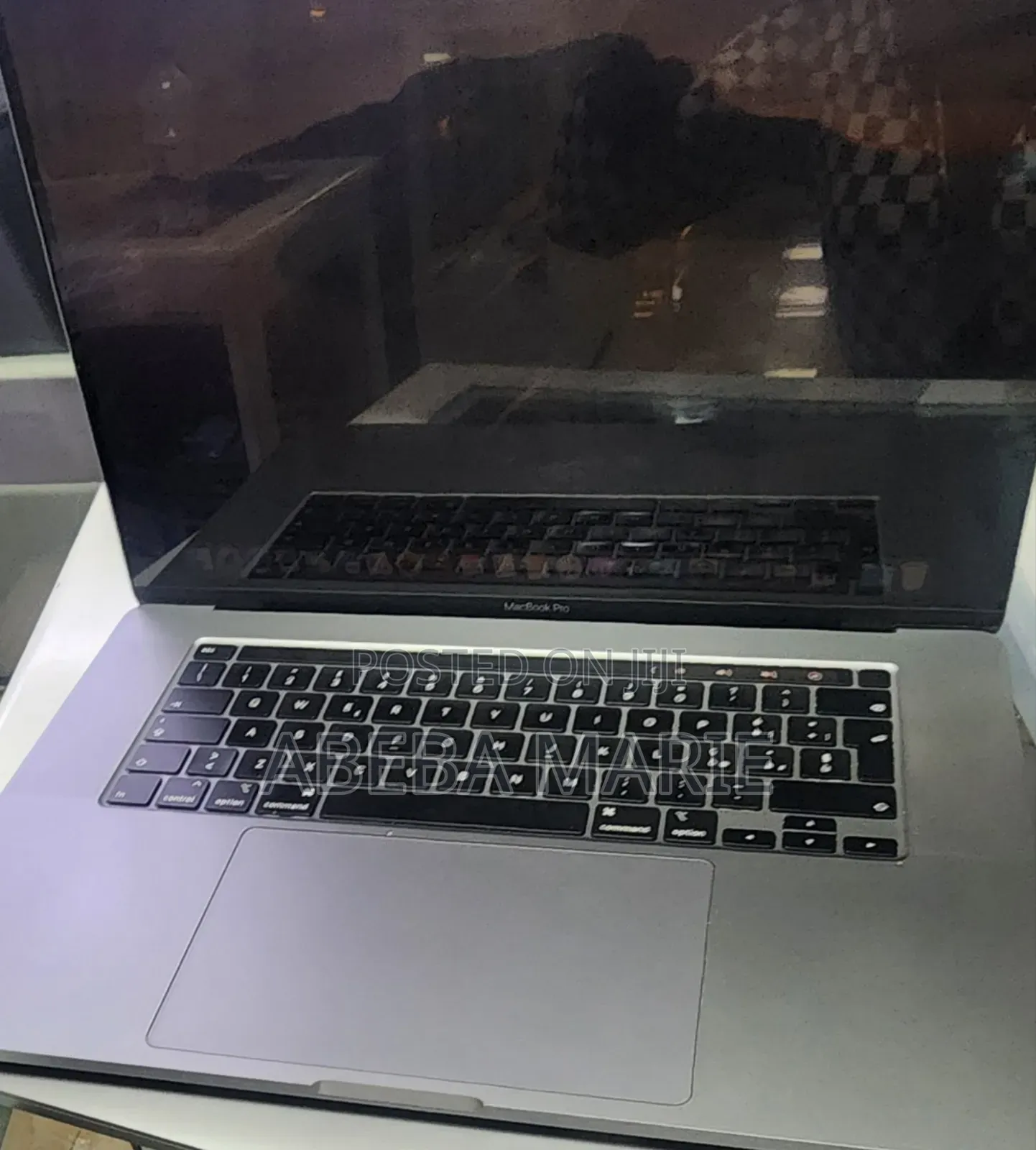 New Laptop Apple MacBook Pro 2019 16GB Intel Core i7 SSD 512GB