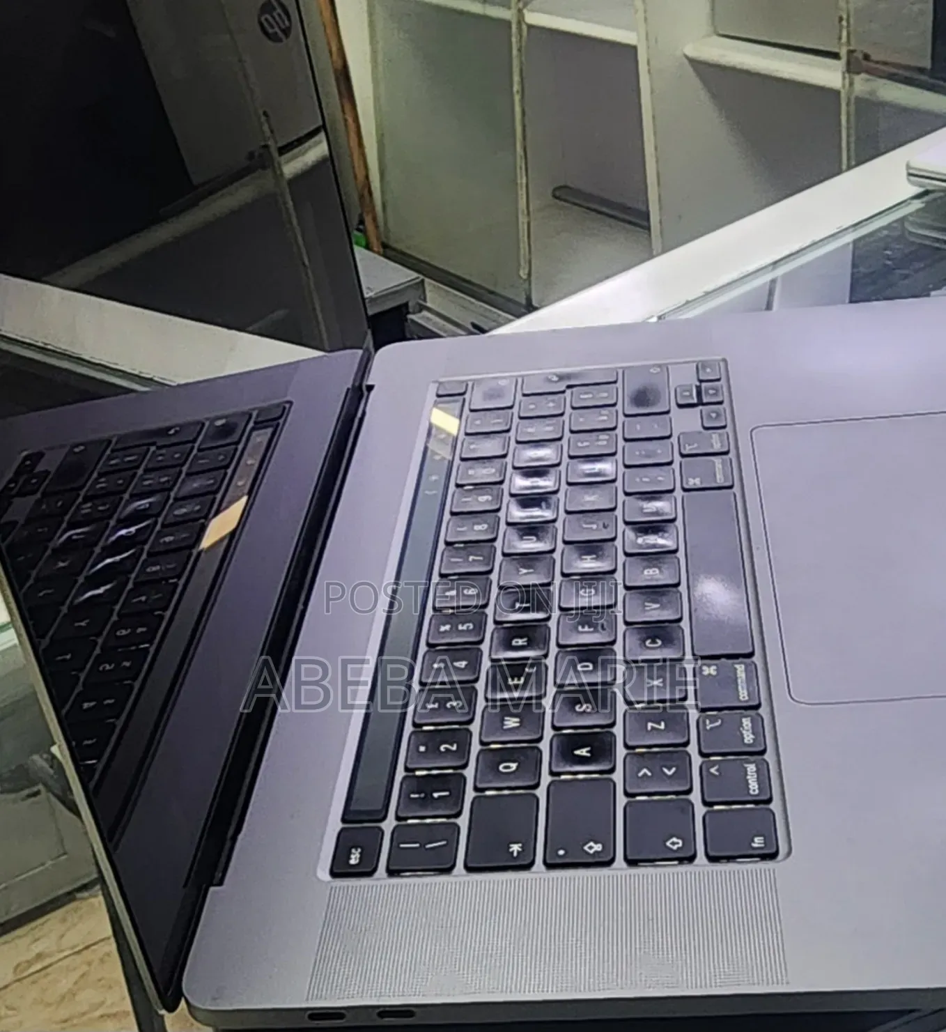 New Laptop Apple MacBook Pro 2019 16GB Intel Core i7 SSD 512GB
