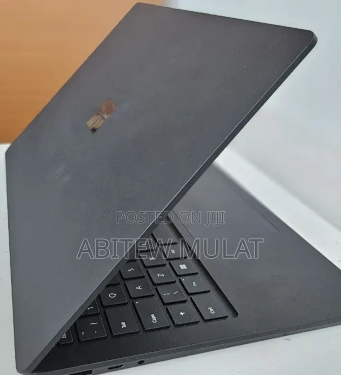 New Laptop Microsoft Surface Laptop 4 16GB Intel Core i7 SSD 512GB