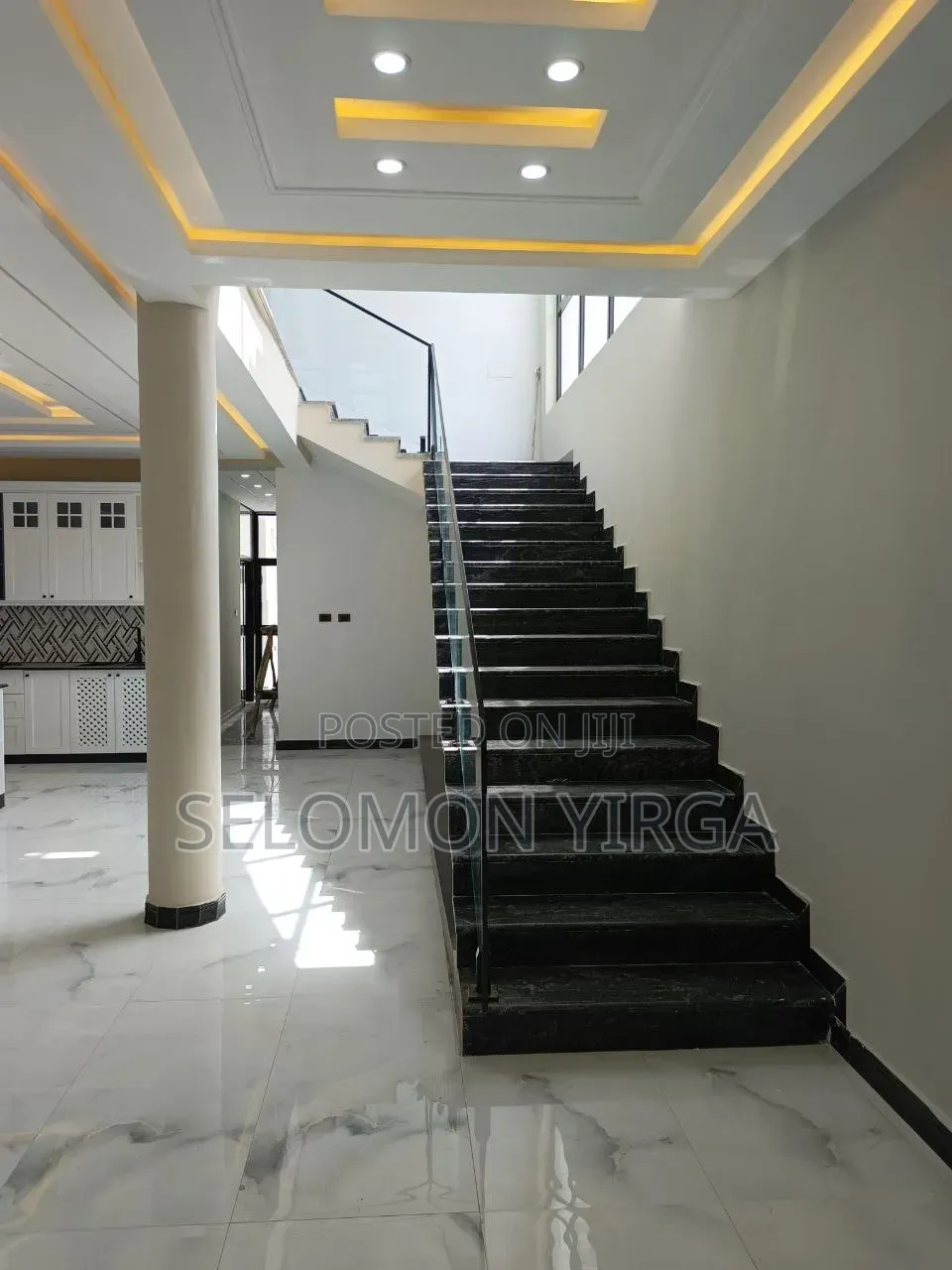7bdrm House in Adis Ababa, Bole for sale