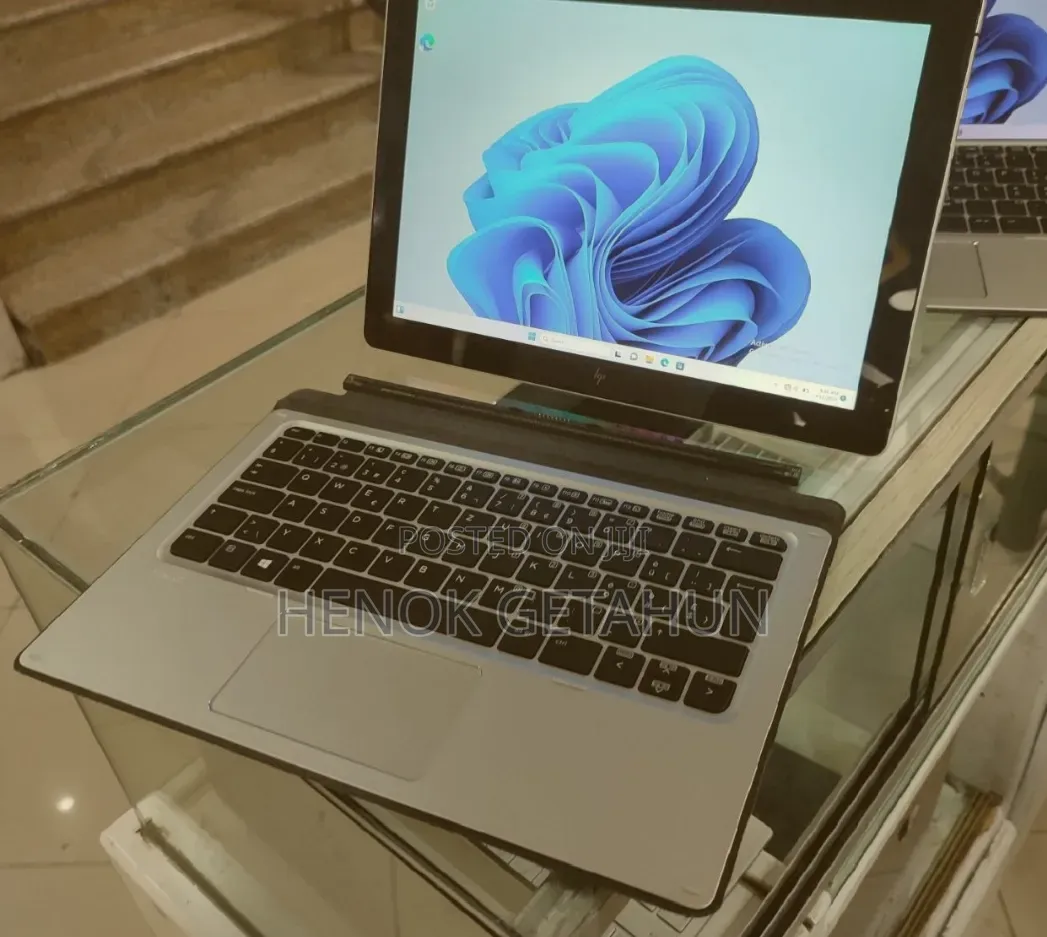 New Laptop HP X2 8GB Intel Core i5 SSD 128GB