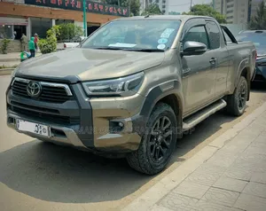 Toyota Hilux 2021 Green