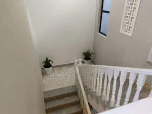 5bdrm House in Adis Ababa, Bole for sale