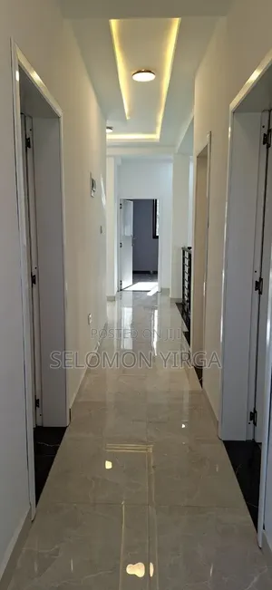 5bdrm House in Adis Ababa, Bole for sale