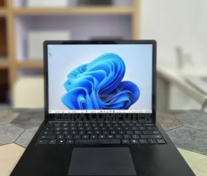 New Laptop Microsoft Surface 16GB Intel Core i7 SSD 512GB