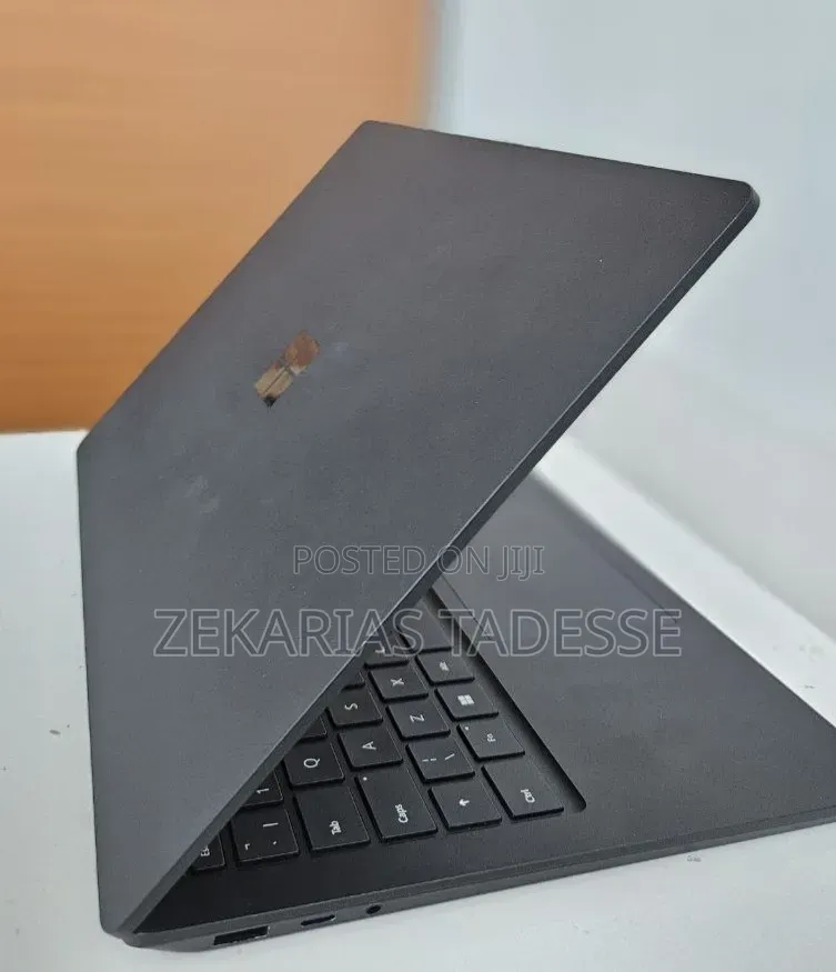 New Laptop Microsoft Surface Laptop 4 16GB Intel Core i7 SSD 512GB