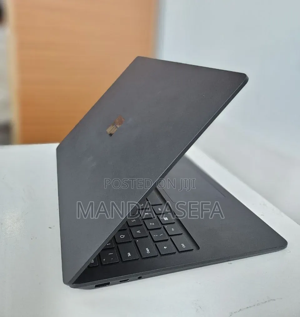 New Laptop Microsoft Surface Laptop 4 16GB Intel Core i7 SSD 512GB