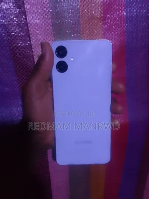 Samsung Galaxy A06 128 GB Gray