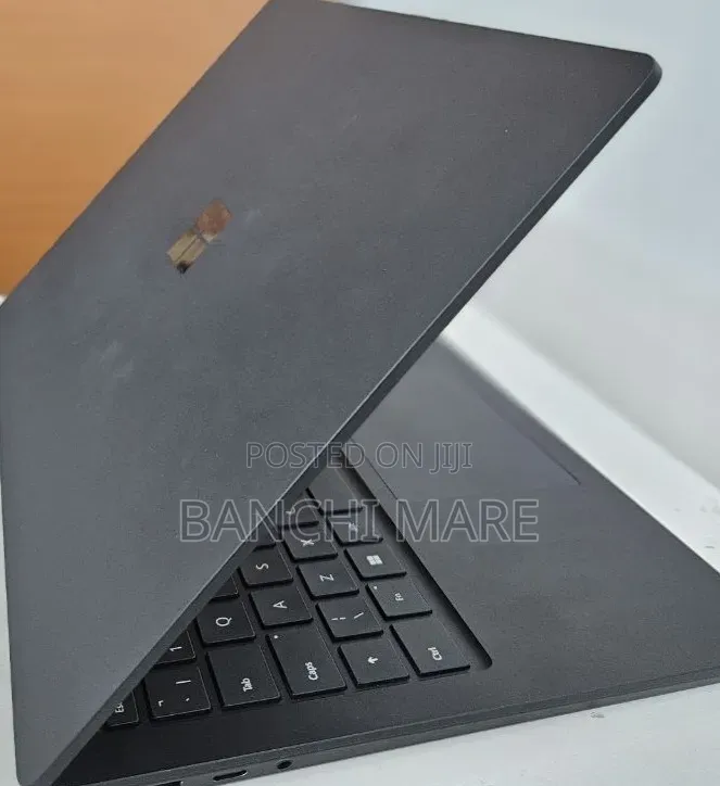 New Laptop Microsoft Surface Laptop 4 16GB Intel Core i7 SSD 512GB