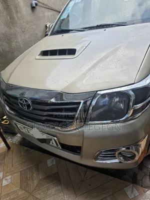 Toyota Hilux 2015
