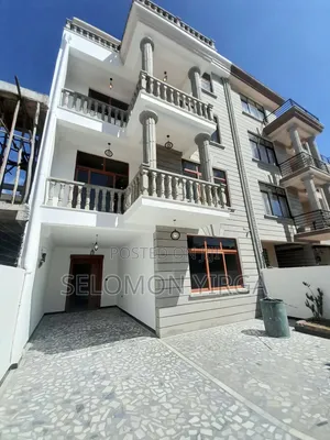 9bdrm House in Adis Ababa, Bole for sale