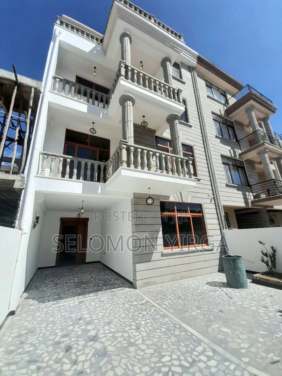 9bdrm House in Adis Ababa, Bole for sale