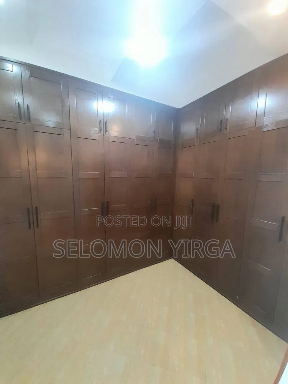9bdrm House in Adis Ababa, Bole for sale
