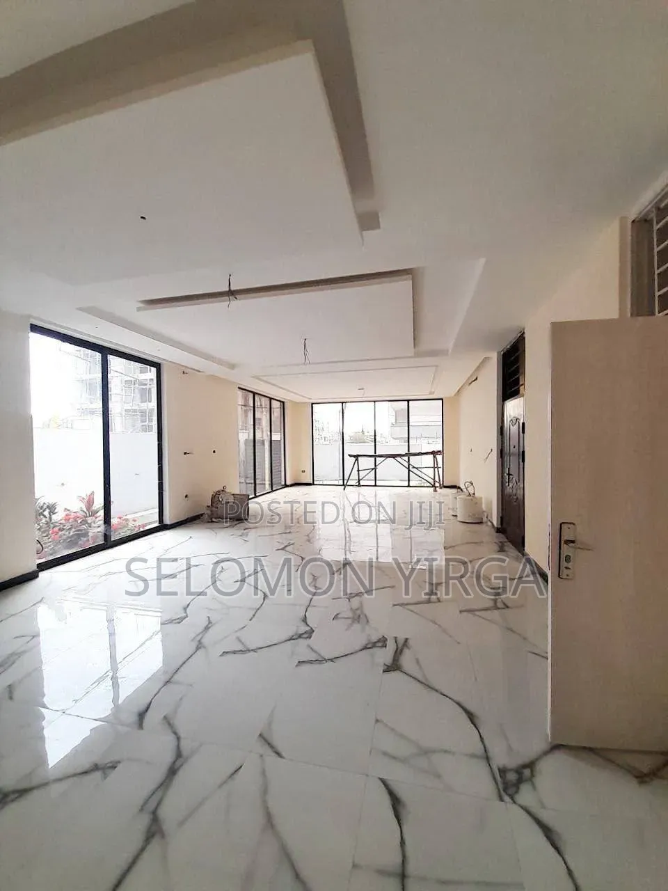 10bdrm House in Adis Ababa, Bole for sale