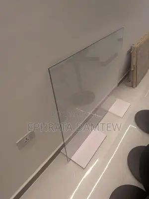 Tempered Glass 10mm. Size 1.04*0.90m 1.26m2