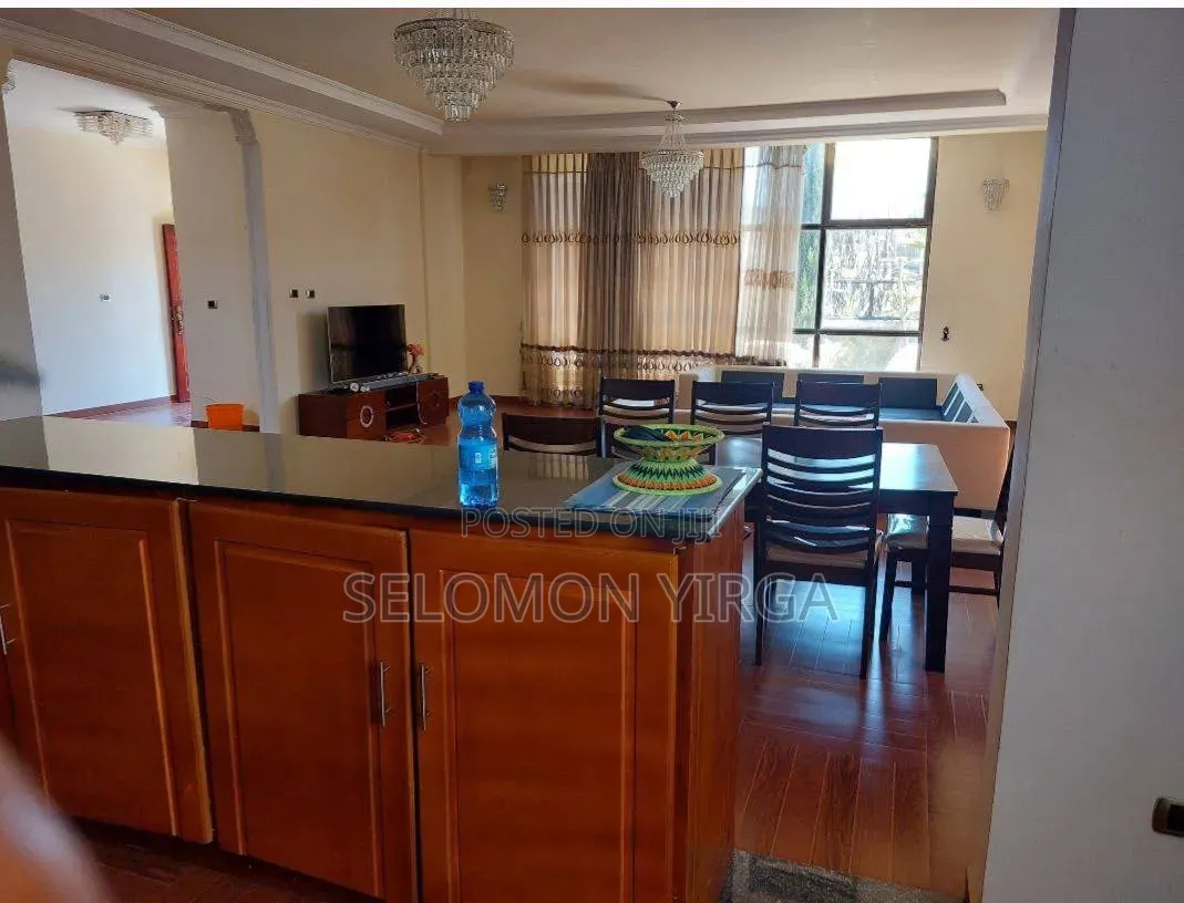 6bdrm House in Adis Ababa, Bole for sale