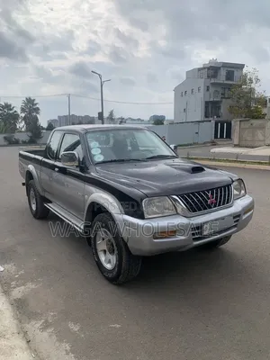 Mitsubishi L200 2003