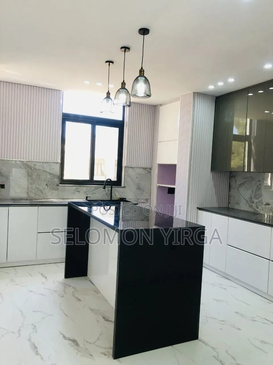 7bdrm House in Adis Ababa, Bole for sale