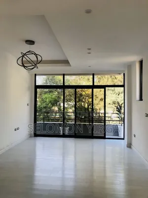 7bdrm House in Adis Ababa, Bole for sale