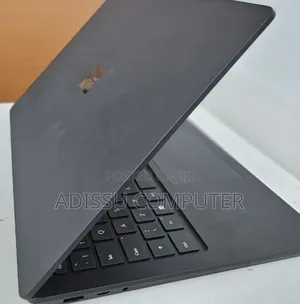 New Laptop Microsoft Surface 16GB Intel Core i7 SSD 512GB