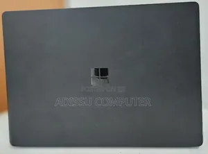New Laptop Microsoft Surface 16GB Intel Core i7 SSD 512GB