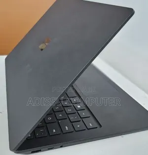 New Laptop Microsoft Surface 16GB Intel Core i7 SSD 512GB