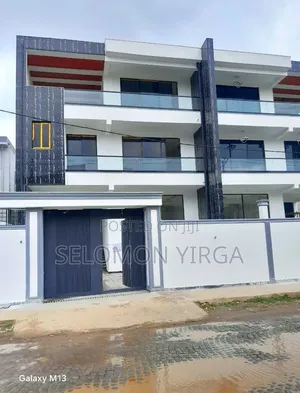 9bdrm House in Adis Ababa, Bole for sale