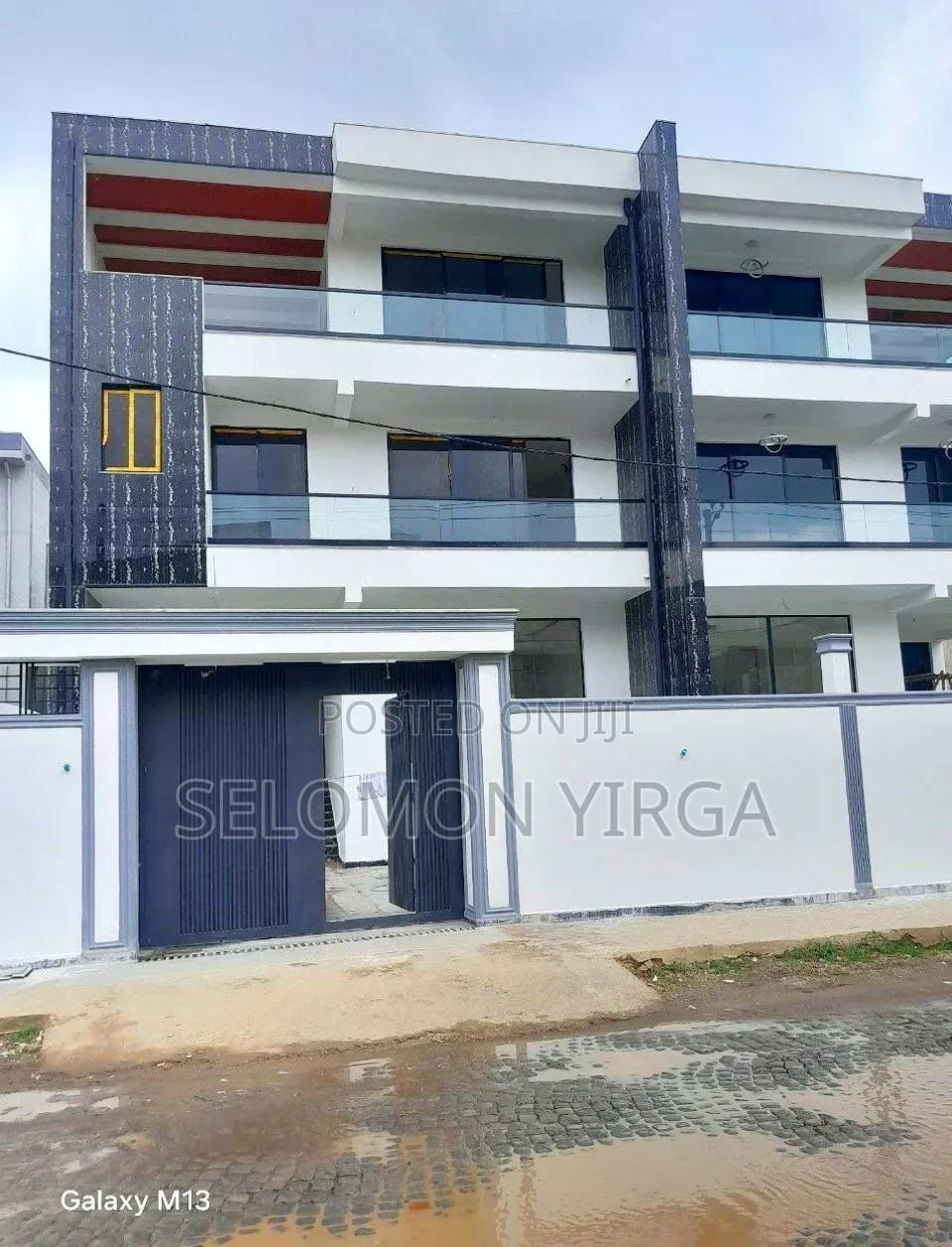 9bdrm House in Adis Ababa, Bole for sale