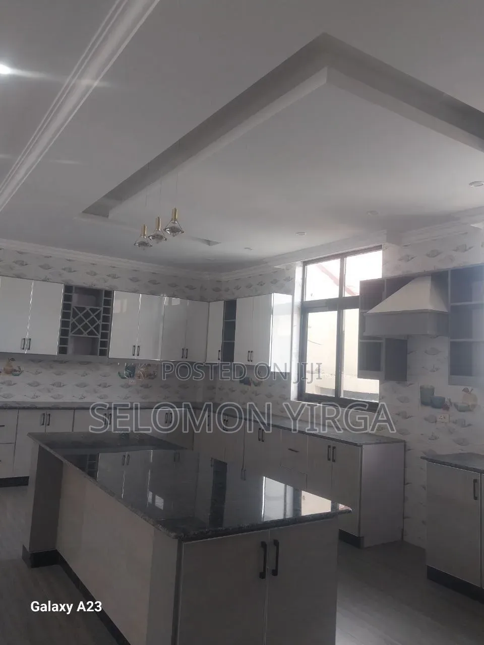 10bdrm House in Adis Ababa, Bole for sale