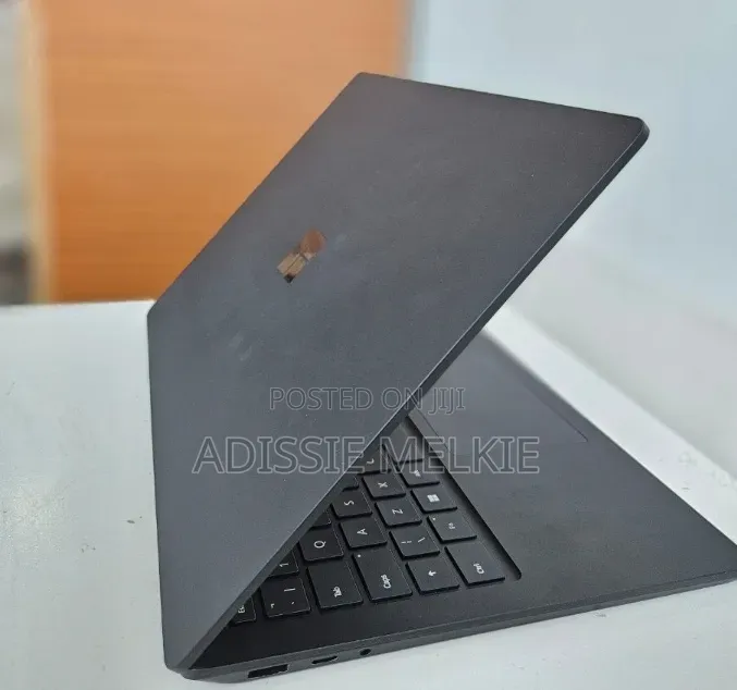 New Laptop Microsoft Surface Laptop 4 16GB Intel Core i7 SSD 512GB