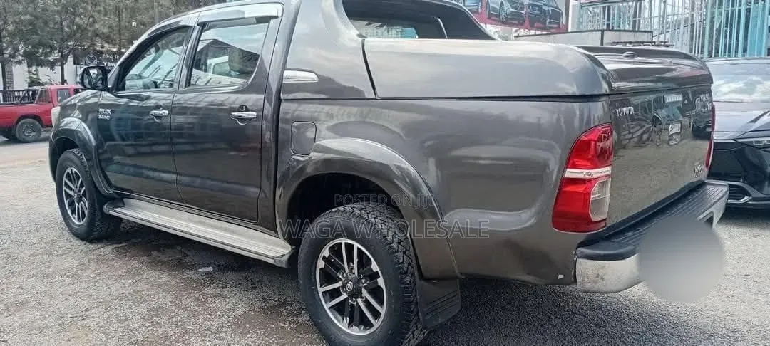 Toyota Hilux 2015