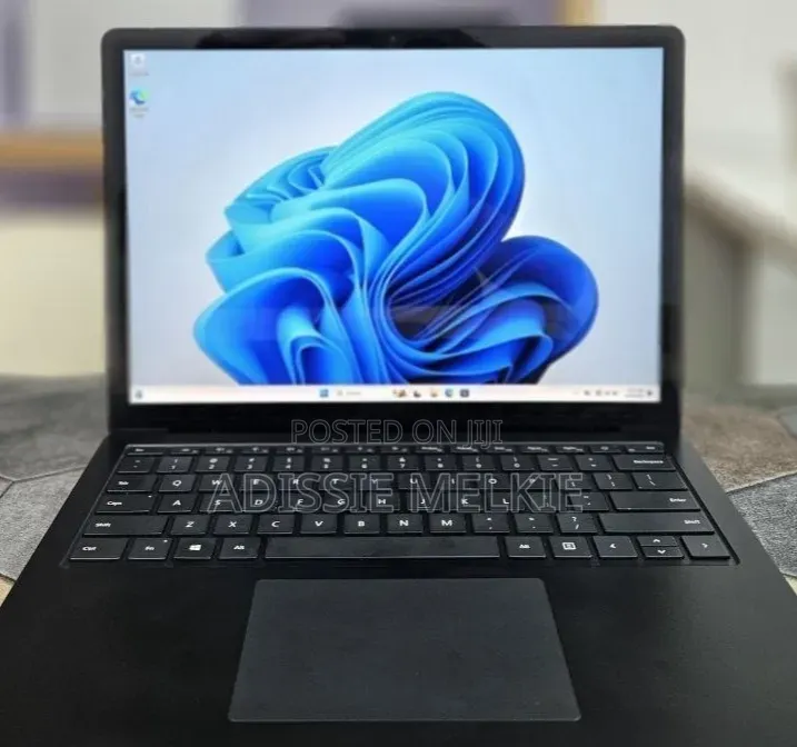 New Laptop Microsoft Surface Laptop 4 16GB Intel Core i7 SSD 512GB
