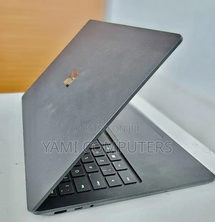 New Laptop Microsoft Surface Laptop 4 16GB Intel Core i7 SSD 512GB
