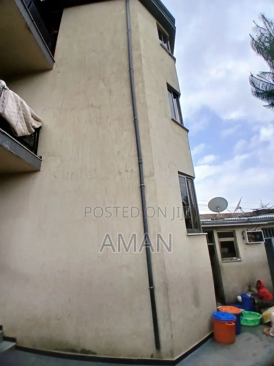 5bdrm Apartment in Kolfe Keranio for sale