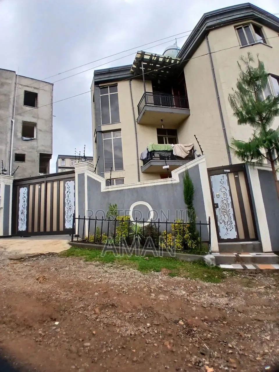 5bdrm Apartment in Kolfe Keranio for sale