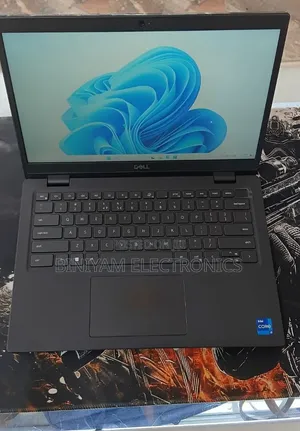 New Laptop Dell Latitude 3420 16GB Intel Core i7 SSD 512GB