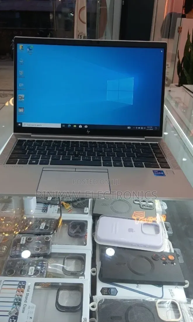 New Laptop HP EliteBook 840 G8 16GB Intel Core i7 SSD 512GB
