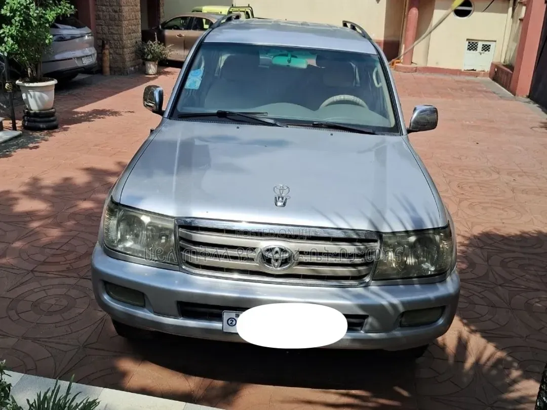 Toyota Land Cruiser 2006 Purple