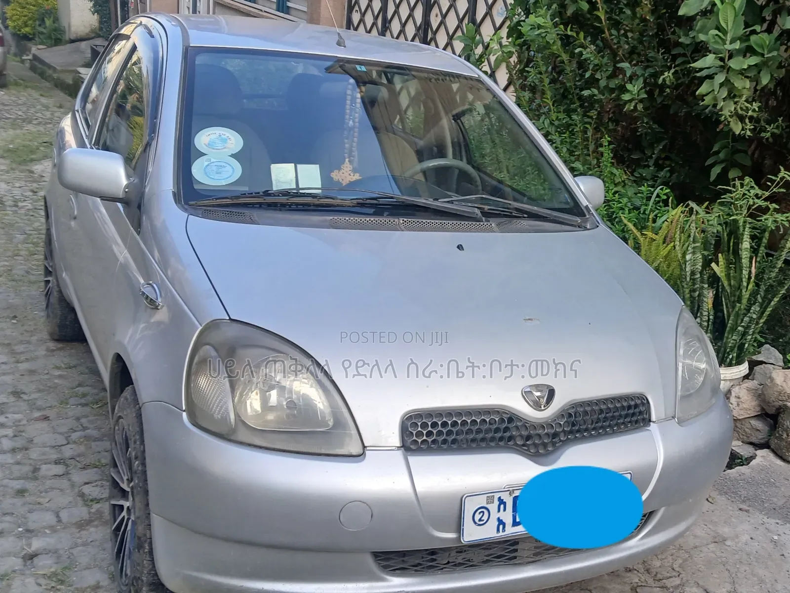Toyota Vitz 2001 Silver